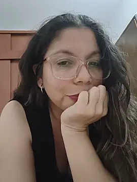 Carliina_Soussa Adlı Modelin Canlı XXX Sohbeti