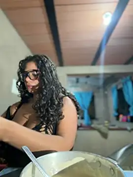 Czat XXX na żywo – Simone_Miller