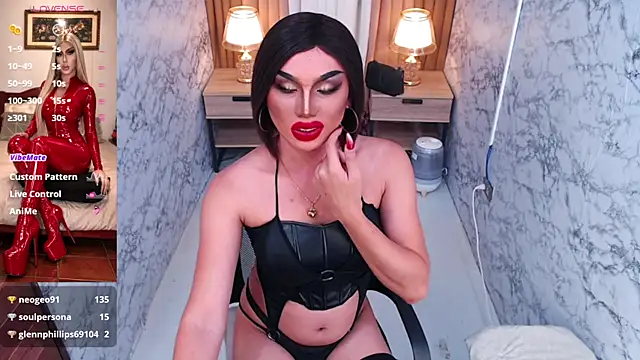 Chat XXX ao vivo de Victorias_DomWorld