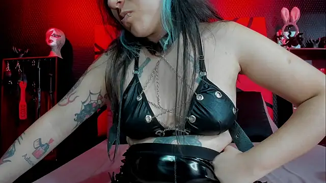 ScarletWais' Live XXX Chat