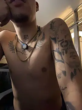 XXX chat uživo modela AlphaMasterXxx
