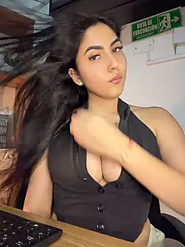 I_AM_SOPHIE_ Adlı Modelin Canlı XXX Sohbeti