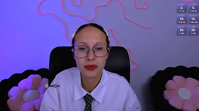 צ'אט XXX בשידור חי של mona_cloud