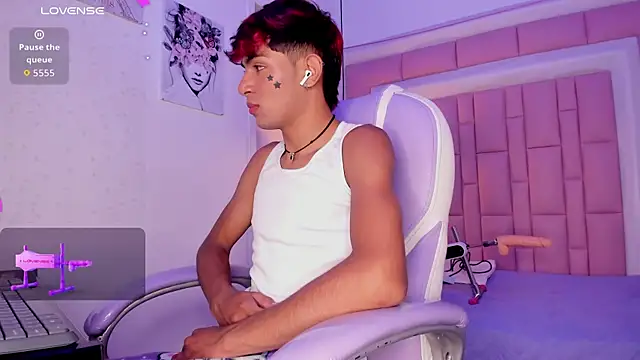 XXX chat uživo modela cherub_