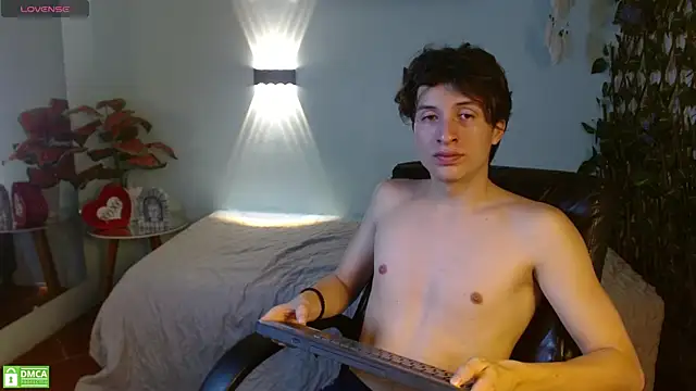 Marcovioletn Live XXX chat