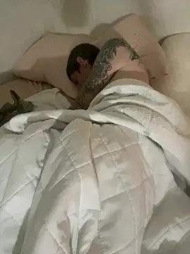 dkub93 লাইভ XXX চ্যাট