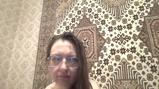 FayInessaKiss Chat XXX in diretta