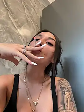 BlueEyes_BB লাইভ XXX চ্যাট