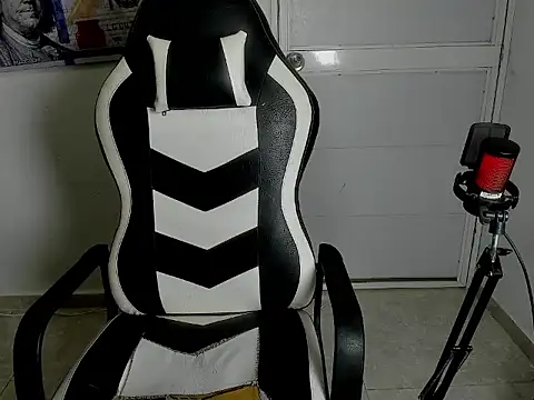master_badboy live XXX chat