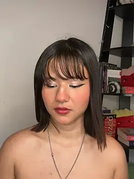 Chat XXX ao vivo de ivi_sunny