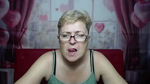 EmiliaGree Chat XXX in diretta