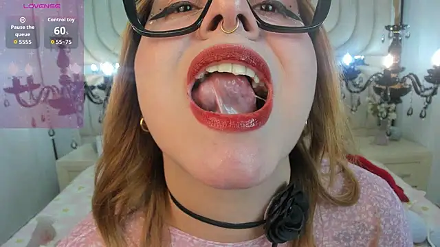 Paulette_roux's Live XXX Chat