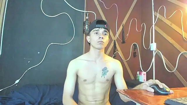 MaximumSteel_ – Naživo XXX chat