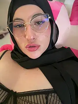 Badra_Abaid élő XXX-chatje