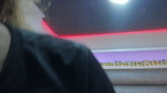 adhalee_js Live XXX-Chat
