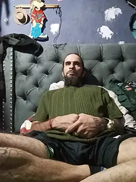 hairy_mannn Adlı Modelin Canlı XXX Sohbeti