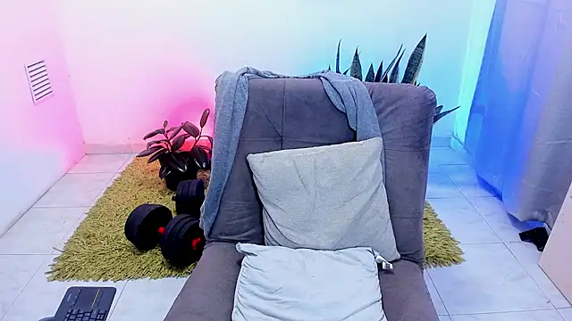 hades_derox_'s Live XXX Chat