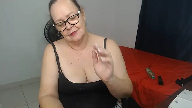 latinalili9 Chat XXX in diretta