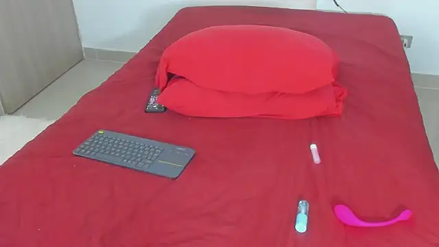 Arimonroee's Live XXX Chat