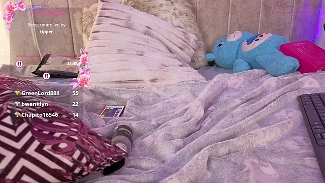 Emilly-hall Live XXX-Chat
