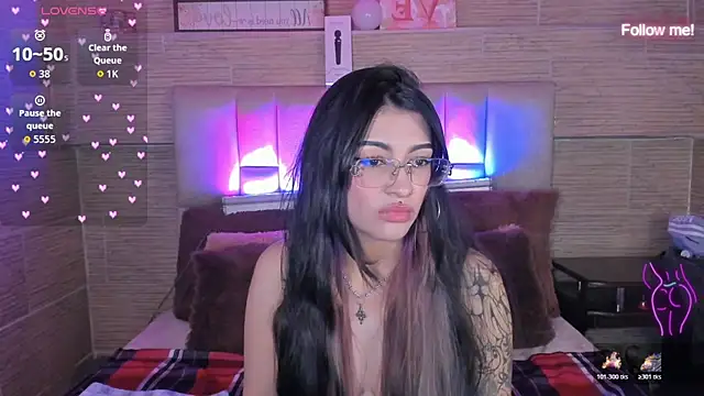 Chatroom XXX en direct de mia_devine_