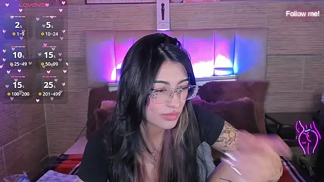 Chatroom XXX en direct de mia_devine_