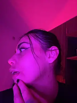 Chatroom XXX en direct de i_am_nina_