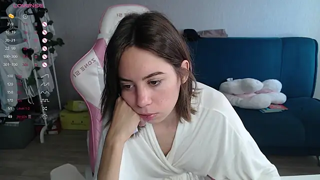 Онлайн чат XXX Allie_Hazie