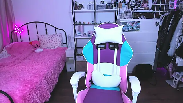Chat +18 de ashleywowmeow ao vivo
