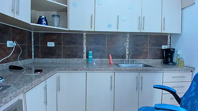 Miia_Rosee_ Adlı Modelin Canlı XXX Sohbeti
