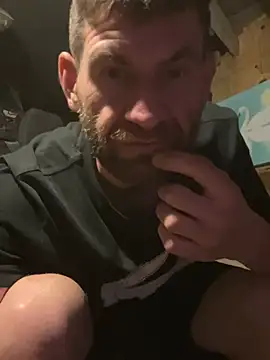 BigDEZZZzz 在線直播表演