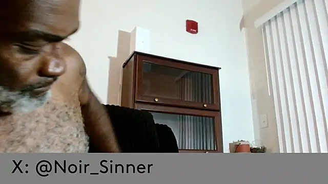 sinnernoir Adlı Modelin Canlı XXX Sohbeti
