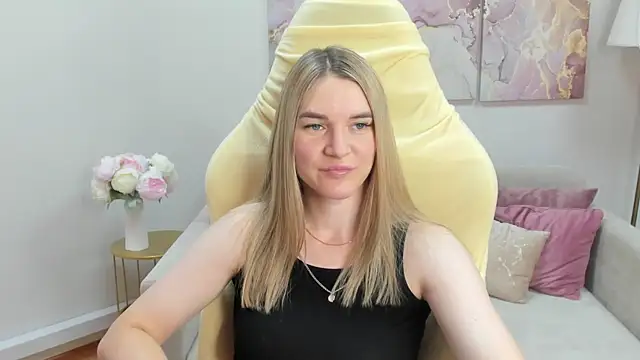 Chat XXX en directo de RoxyReignn