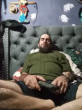hairy_mannn Adlı Modelin Canlı XXX Sohbeti