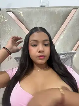 Chat +18 de Baby_morena12 ao vivo