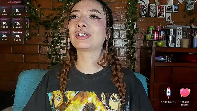 צ'אט XXX בשידור חי של Annycolin_