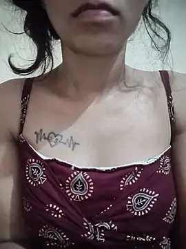 צ'אט XXX בשידור חי של Lela106xxx