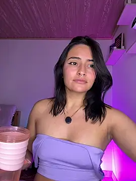 NandaVixen Adlı Modelin Canlı XXX Sohbeti