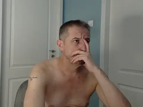 MisterFaithRO's Live XXX Chat