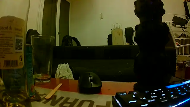 bananahot31 Show in webcam