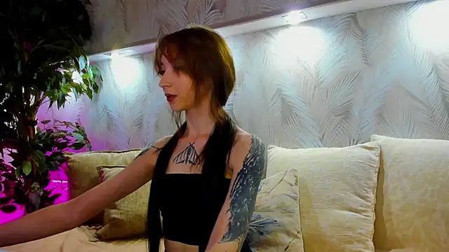 Ellen_Hops' Live XXX Chat