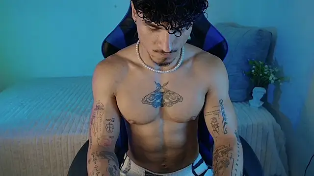 Thomas_Fit1 Adlı Modelin Canlı XXX Sohbeti