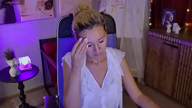 DonnaSmitth Adlı Modelin Canlı XXX Sohbeti