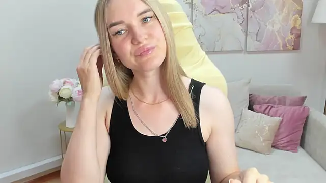 RoxyReignn live XXX chat