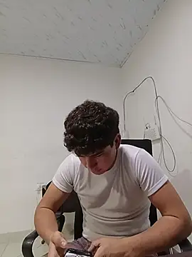 Power-Man-Heterosexual Chat XXX live