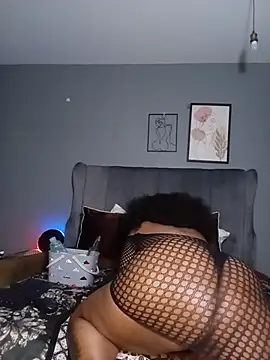 צ'אט XXX בשידור חי של RealMsPEARLsEXY69