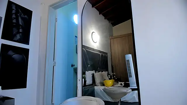 brenda_nova18 现场XXX聊天