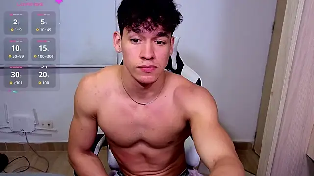 Онлайн чат XXX Luke_Muscle
