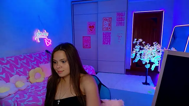 Kira_love_81 Live XXX-chat