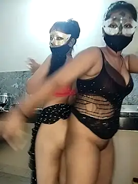 Sexy_dolls' Live XXX Chat